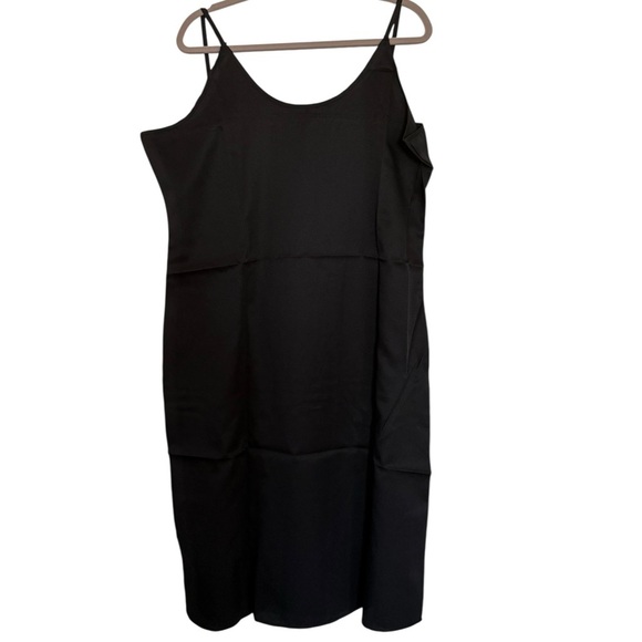 MISSLOOK Simple Slip Dress – Plus Size (Black) - Picture 2 of 7